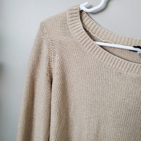 Cropped Sweater - Picture 3 of 6